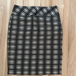 4/$20 J. Crew Black and Cream Plaid Pencil Skirt